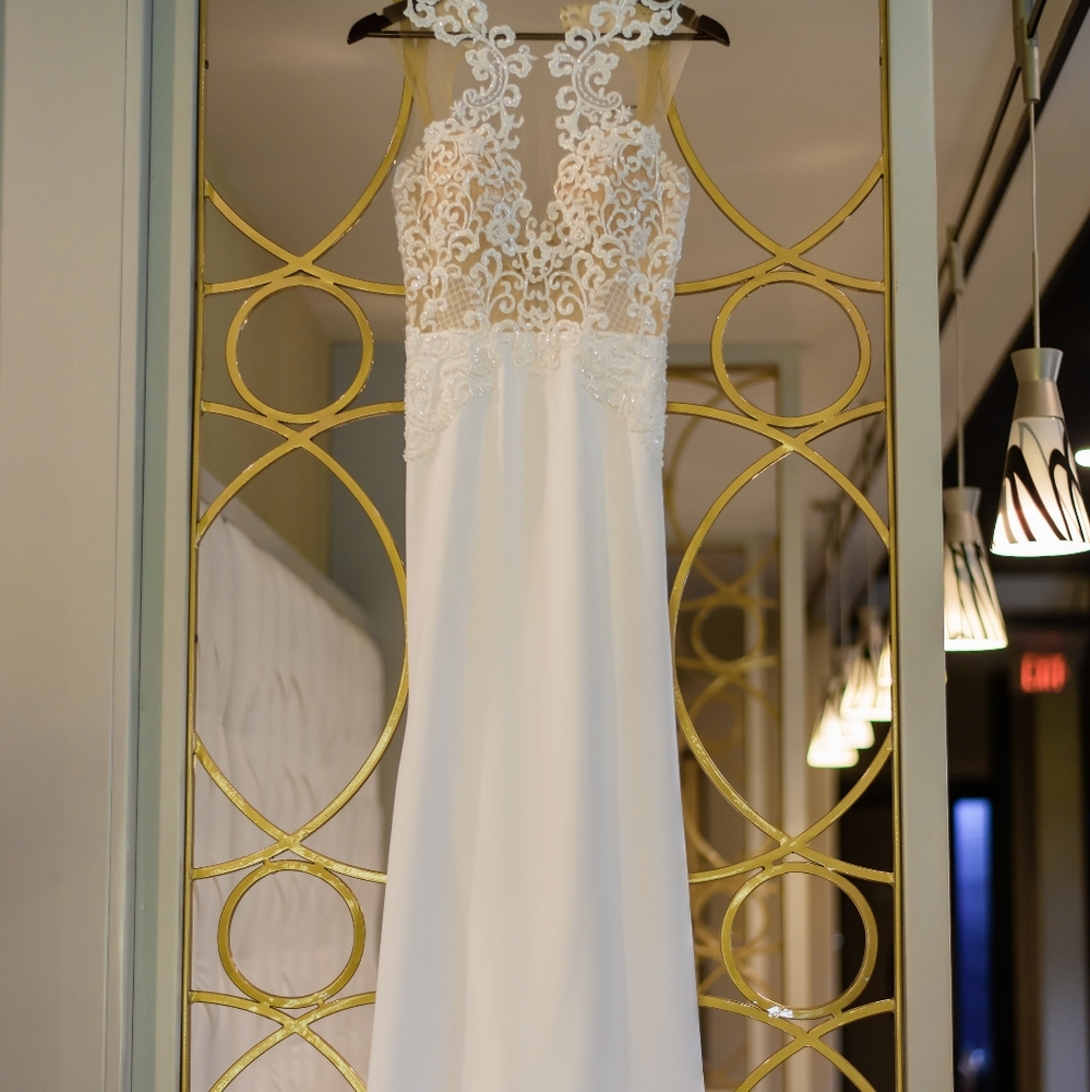 Calla Blanche Wedding Dress - Picture 4 of 6